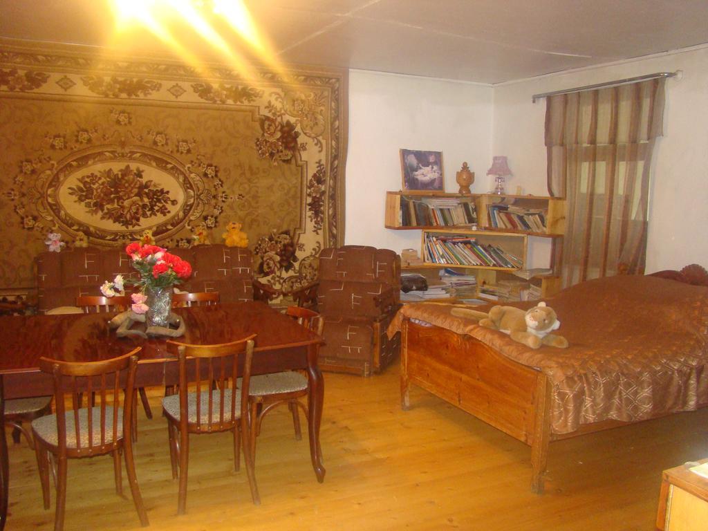 Guest House Tavaduri ميستيا المظهر الخارجي الصورة