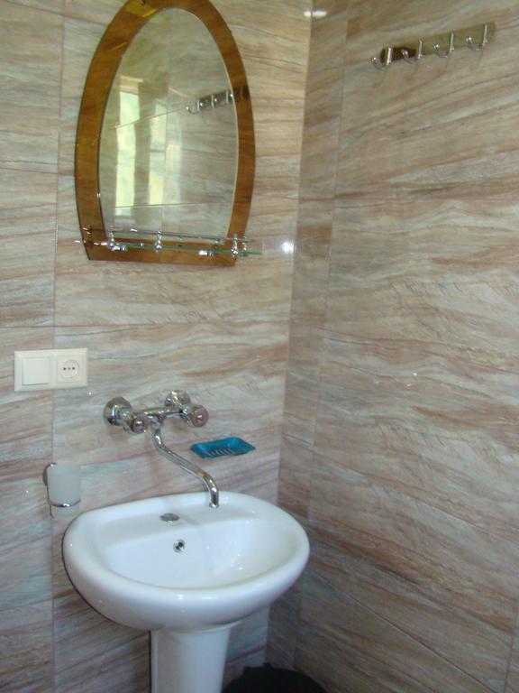 Guest House Tavaduri ميستيا المظهر الخارجي الصورة
