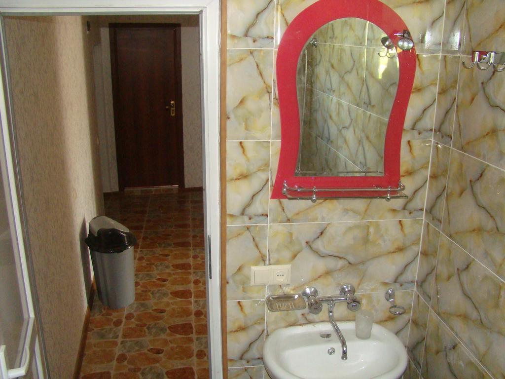 Guest House Tavaduri ميستيا المظهر الخارجي الصورة