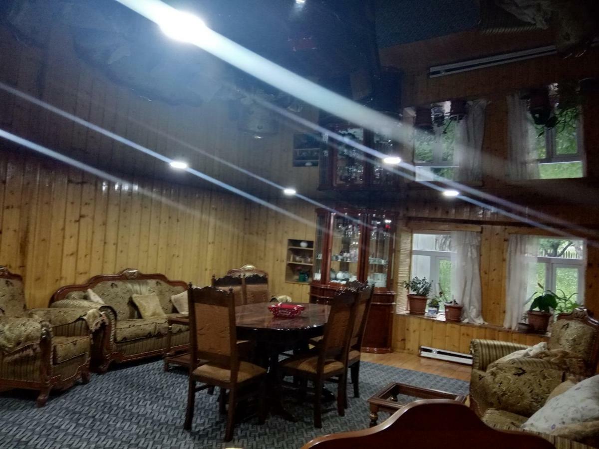 Guest House Tavaduri ميستيا المظهر الخارجي الصورة