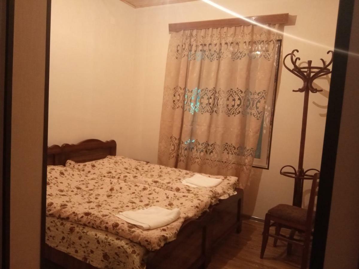 Guest House Tavaduri ميستيا المظهر الخارجي الصورة